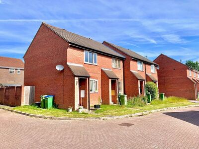 Horseshoe Close, 2 bedroom  Property to rent, £1,200 pcm