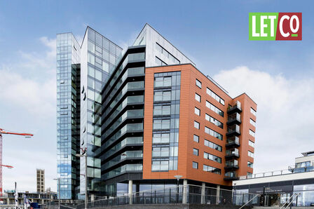 Admirals Quay , 2 bedroom  Property to rent, £1,750 pcm