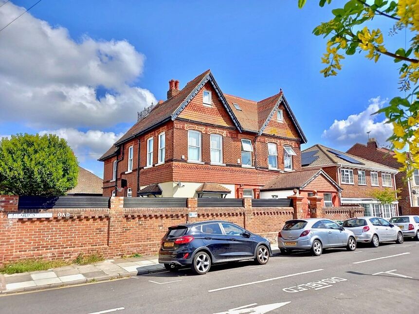 1 bedroom  Property to rent