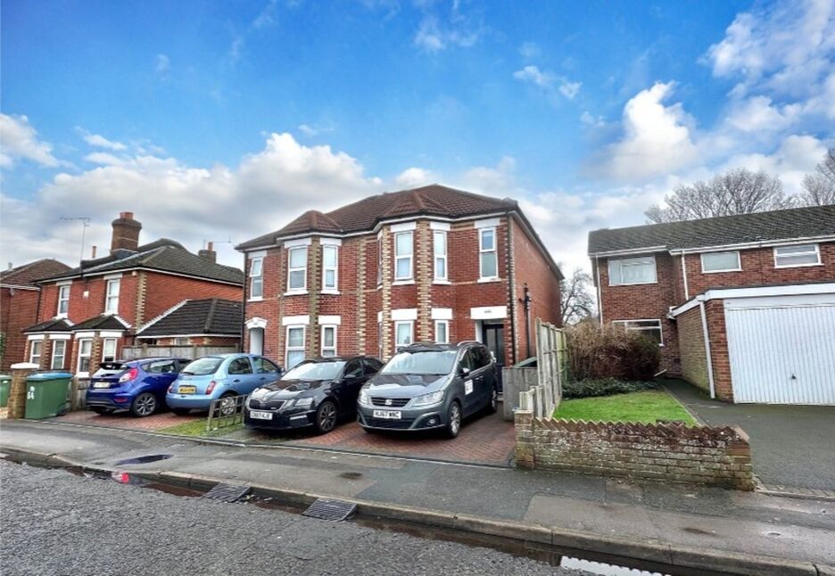 Main image of 1 bedroom  Property to rent, Whites Road, Southampton, SO19