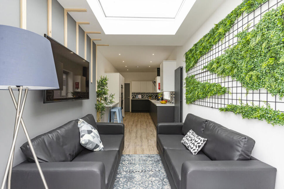 Main image of 7 bedroom  Property to rent, Montgomerie Road, Southsea, PO5