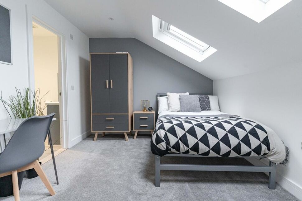 Main image of 7 bedroom Property to rent, Baileys Road, Southsea, PO5