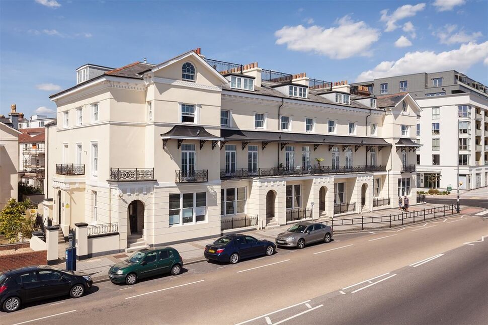 Main image of 2 bedroom Property for sale, 38-42 Clearwater Apartments, Southsea, Hampshire, PO4