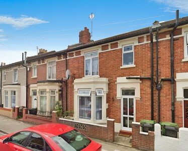 Shearer Road, 3 bedroom  Property to rent, £1,300 pcm