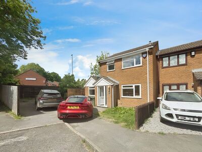 Rother Close, 3 bedroom  Property to rent, £1,500 pcm