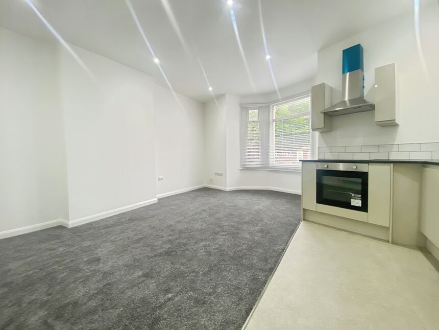 Main image of 3 bedroom Property to rent, London Road, Portsmouth, PO2