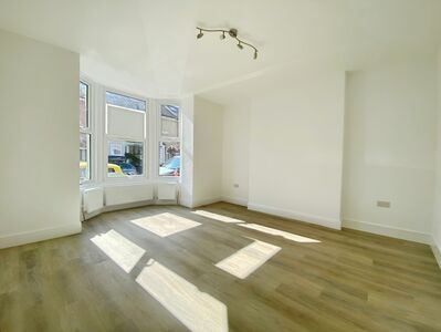 1 bedroom  Property to rent