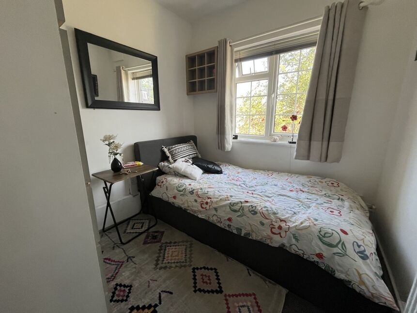 Main image of 1 bedroom Property to rent, Wide Lane, Southampton, SO18