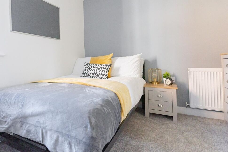 Main image of 7 bedroom Property to rent, Goodwood Road, Southsea, PO5