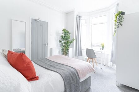 1 bedroom  Property to rent