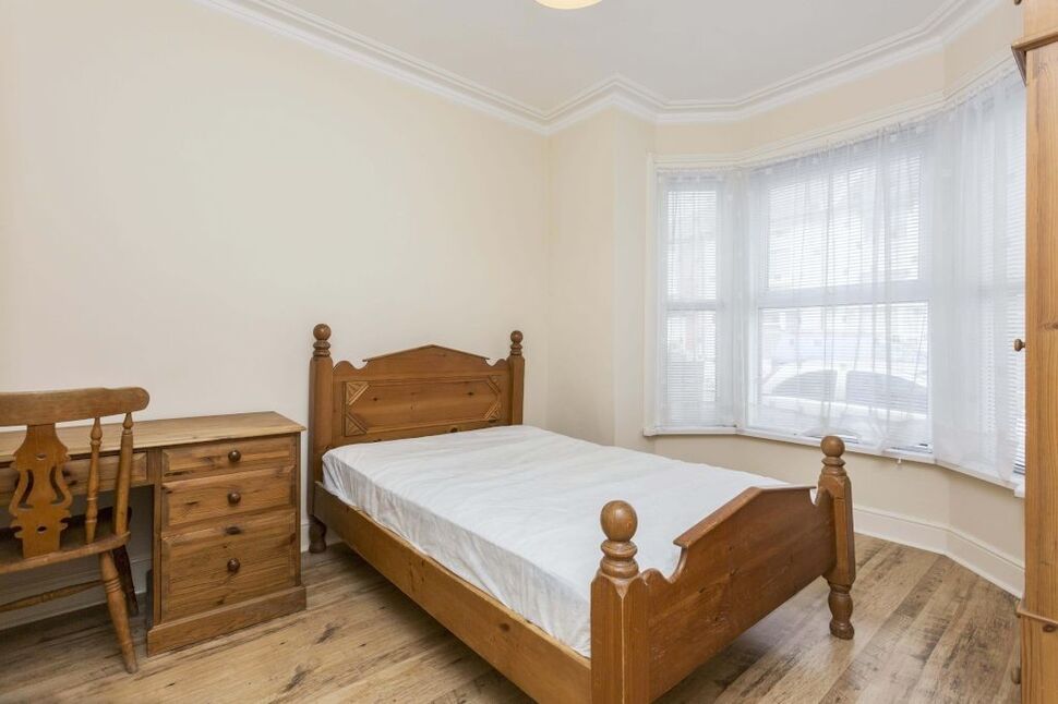 1 bedroom Detached Property to rent