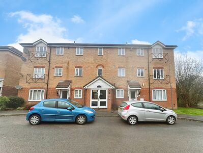 Timor Close, 2 bedroom Flat to rent, &pound;1,050 pcm
