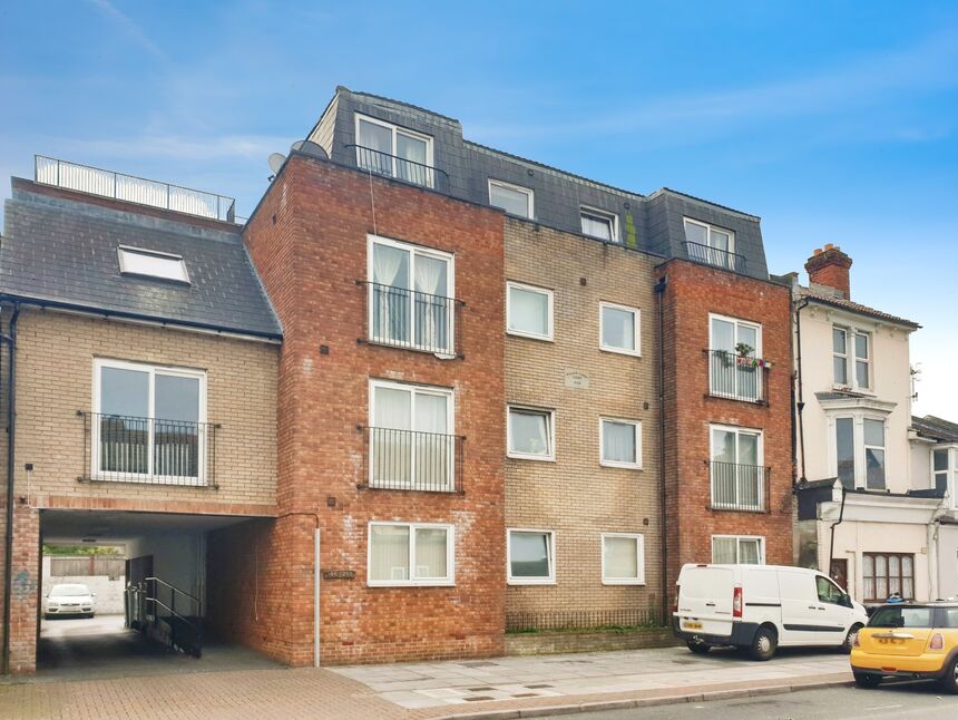 Main image of 1 bedroom Flat to rent, William Albert Court, New Road, Portsmouth, PO2