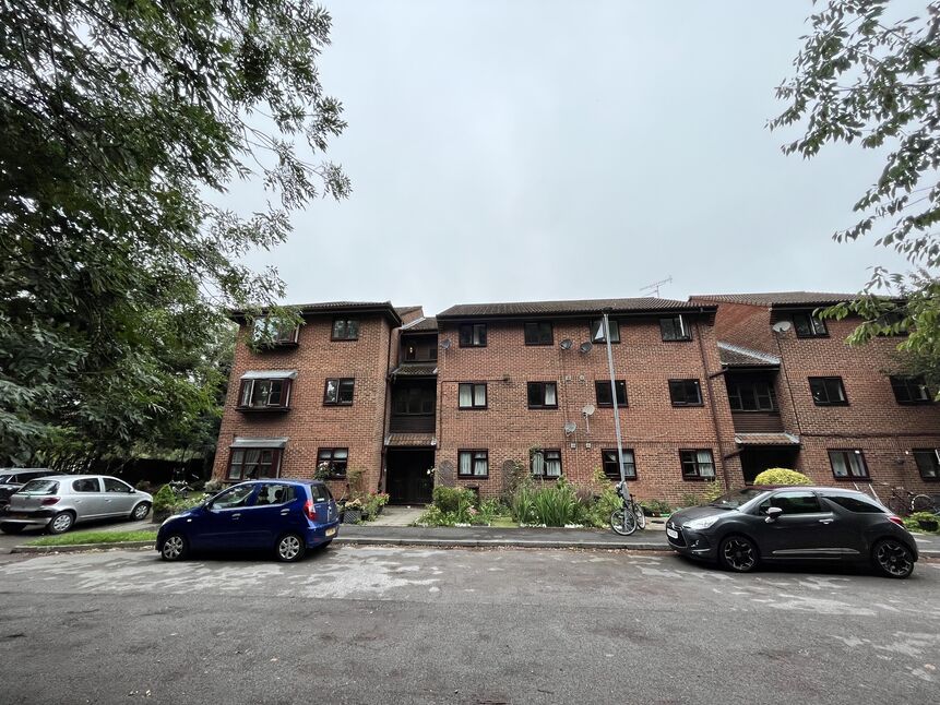 Main image of 1 bedroom Flat to rent, Honeywood Close, Portsmouth, PO3