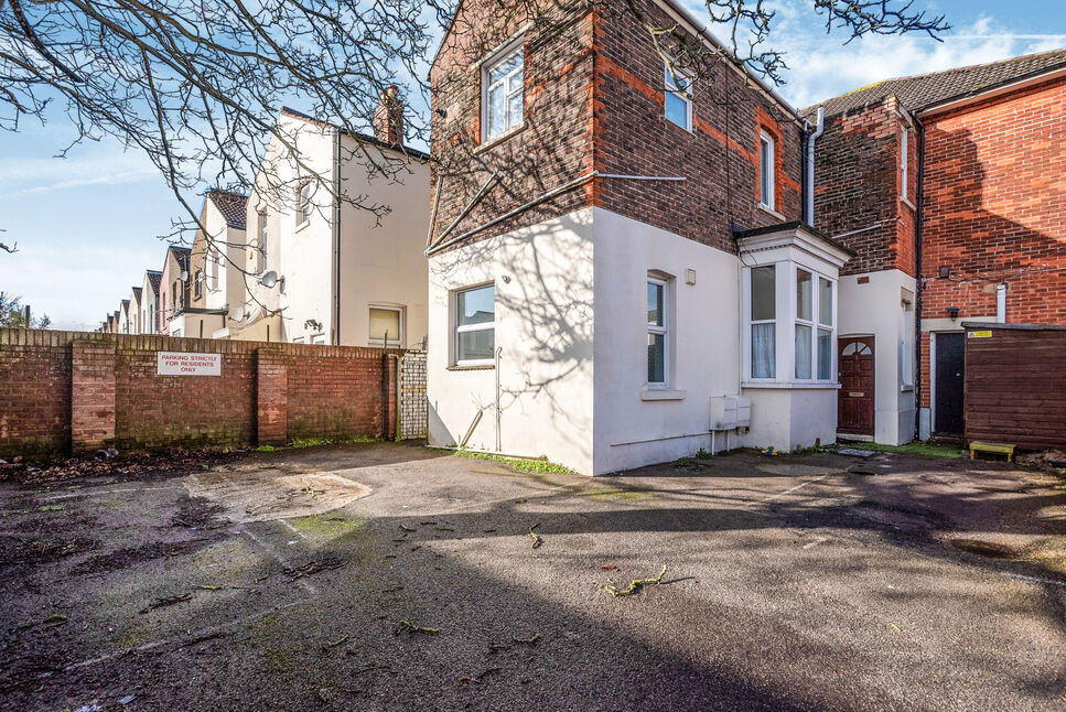 Main image of 1 bedroom Flat to rent, New Road, Hampshire, PO2