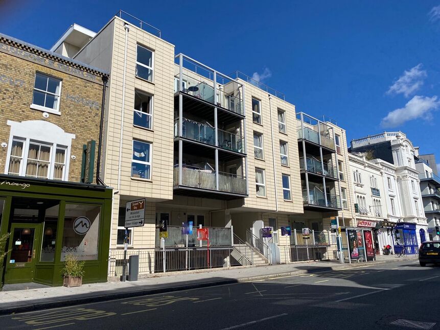 Main image of 1 bedroom Flat to rent, Canute Road, Southampton, SO14