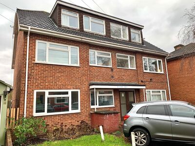 Kent Road, 1 bedroom Flat to rent, &pound;875 pcm