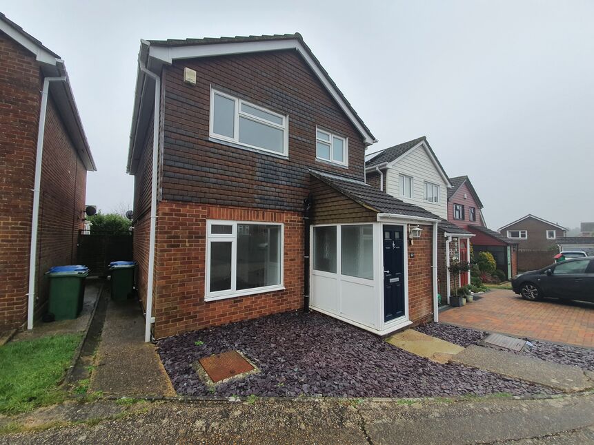 Main image of 3 bedroom Detached House to rent, Garstons Close, Fareham, PO14