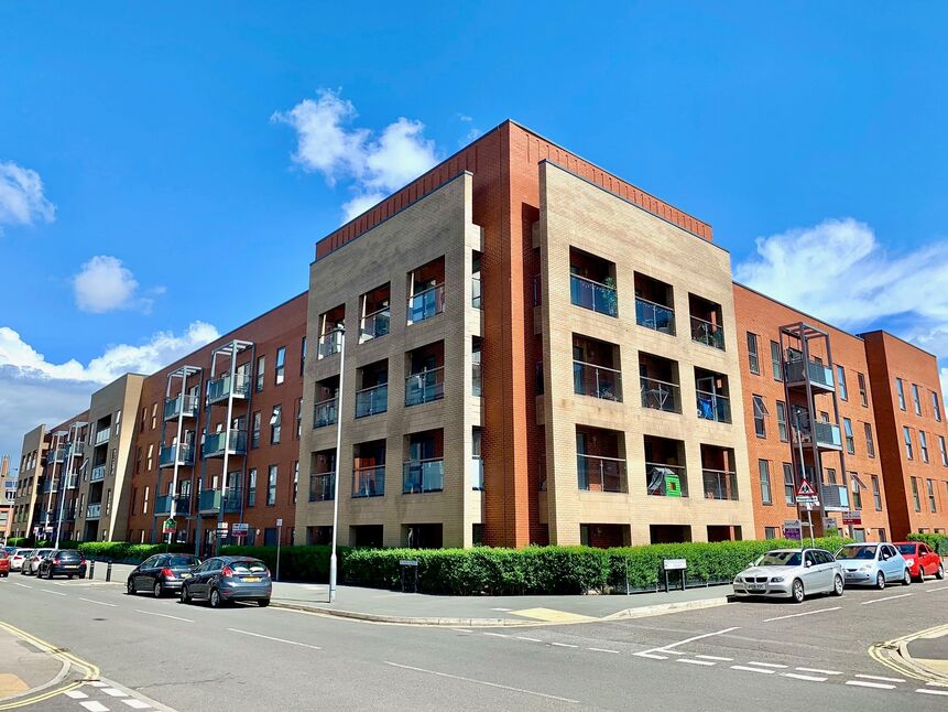 Main image of 2 bedroom Flat to rent, Cross Street, Portsmouth, PO1