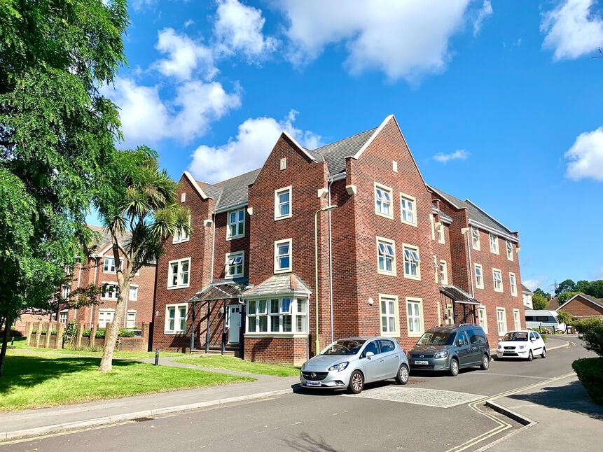 Main image of 2 bedroom Flat to rent, Oysell Gardens, Fareham, PO16
