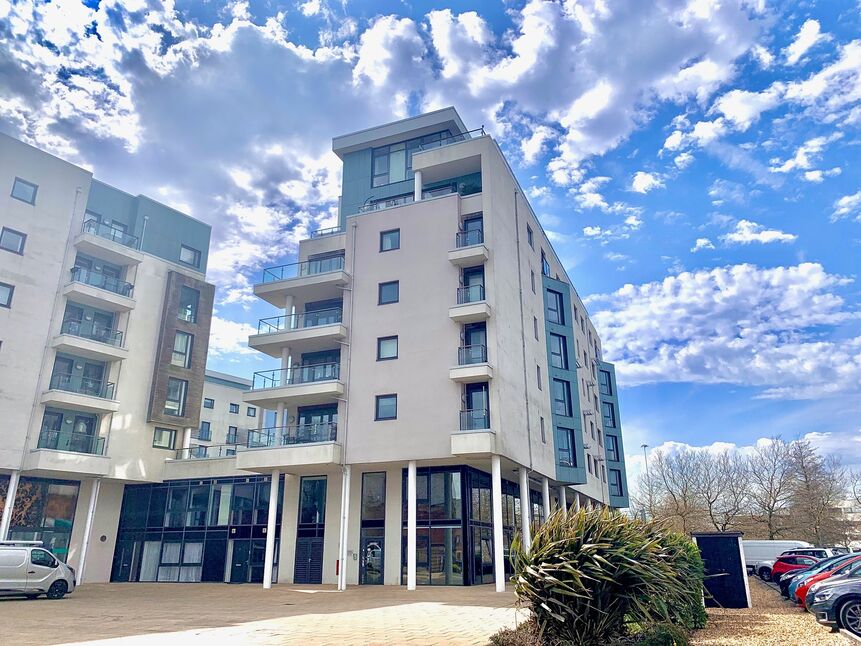 Main image of 3 bedroom Flat to rent, Maritime Walk, Southampton, SO14