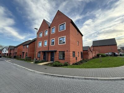 Stonyfield Road, 4 bedroom Semi Detached House to rent, &pound;1,725 pcm