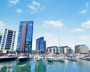 The Moresby Tower, 2 bedroom Flat to rent, &pound;2,100 pcm