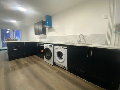 1 bedroom Mid Terrace House to rent