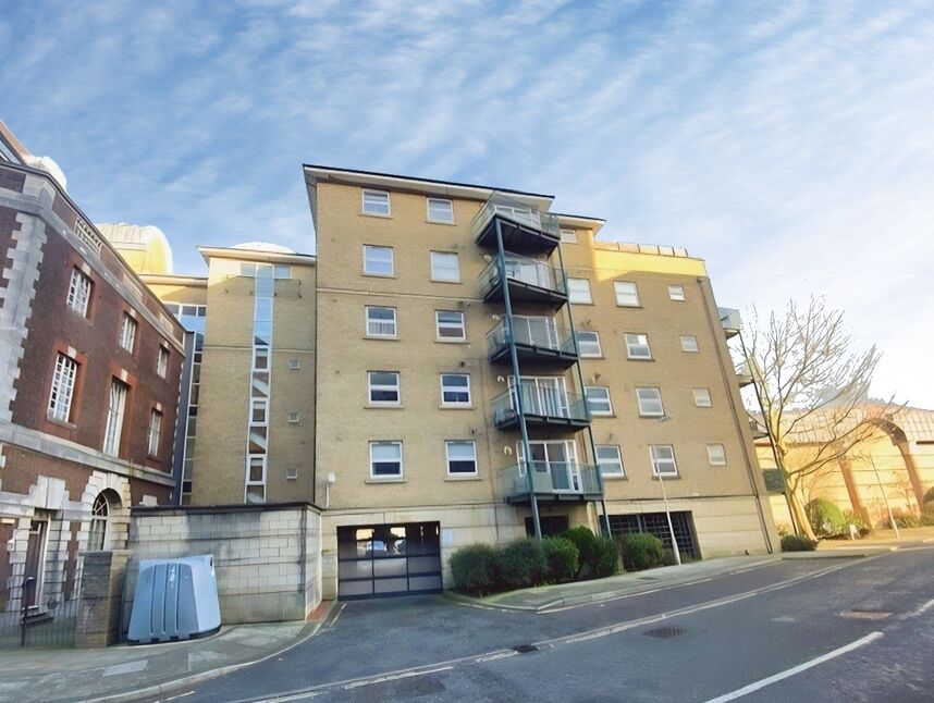 Main image of 2 bedroom Flat to rent, Neptune Way, Southampton, Hampshire, SO14