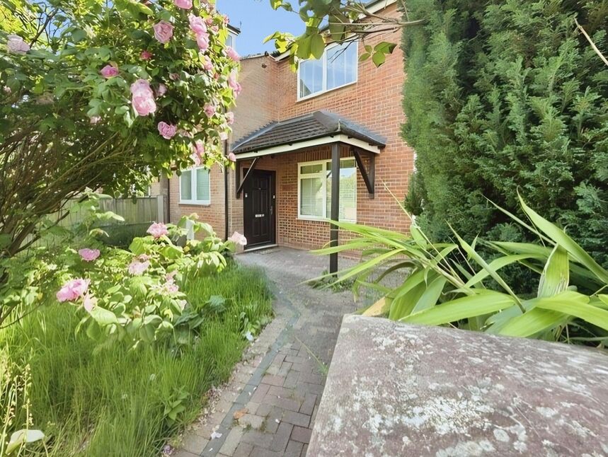 Main image of 4 bedroom Semi Detached House to rent, Brookvale Road, Southampton, Hampshire, SO17