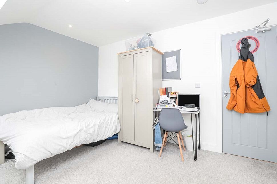 Main image of 7 bedroom House to rent, Cleveland Road, Southsea, Hampshire, PO5
