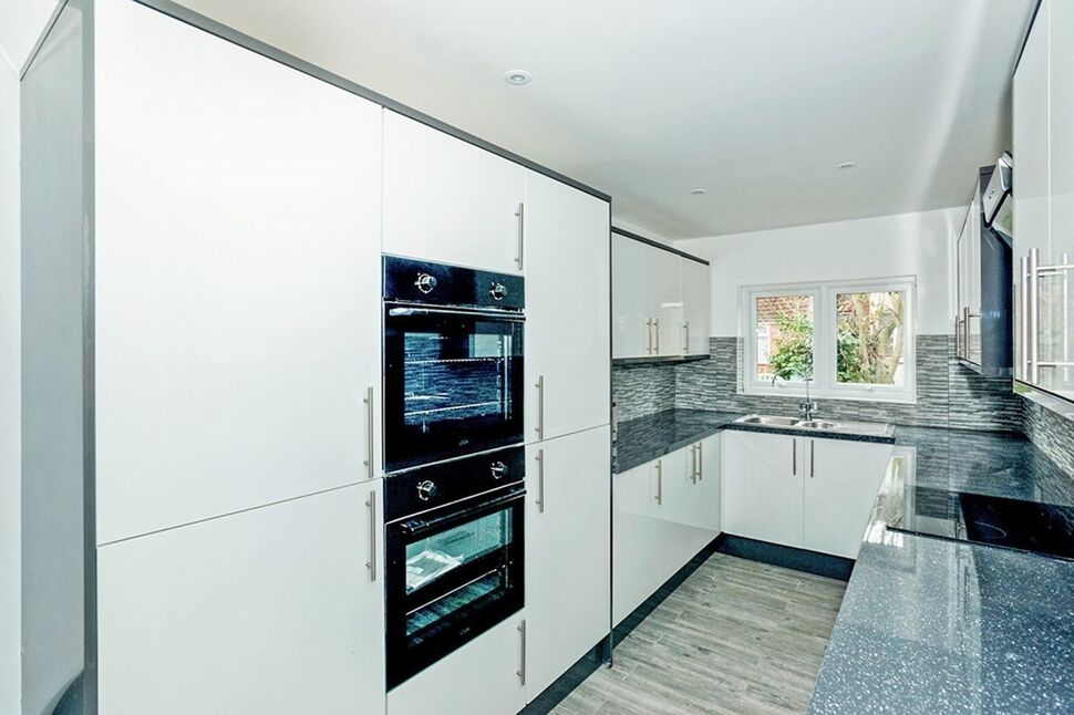 Main image of 7 bedroom Mid Terrace House to rent, Telephone Road, Southsea, Hampshire, PO4