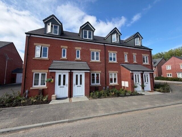 Main image of 3 bedroom House to rent, The Poplars, Stubbington, Hampshire, PO14