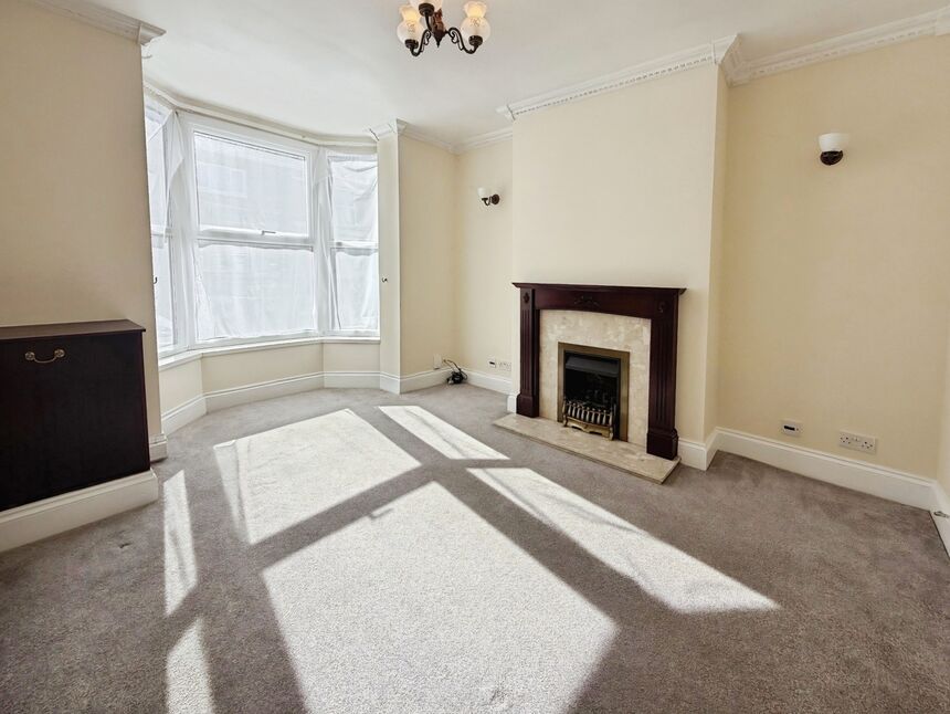 Main image of 3 bedroom Mid Terrace House to rent, Highgate Road, Portsmouth, Hampshire, PO3