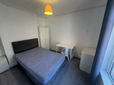 Lawson Road, 6 bedroom House to rent, &pound;3,900 pcm