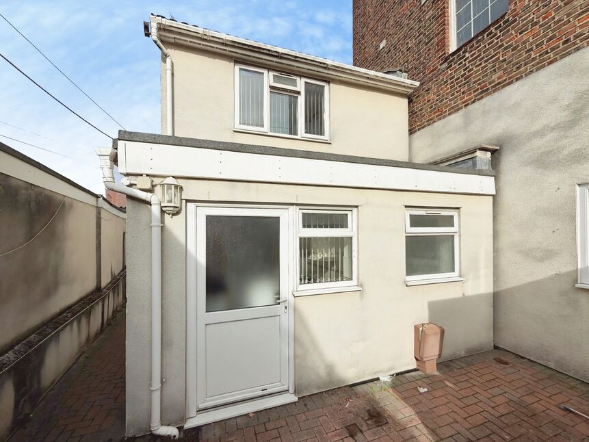 Main image of 1 bedroom Flat to rent, Pitcroft Lane, Portsmouth, Hampshire, PO2